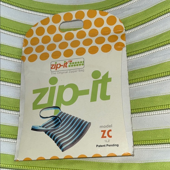 Chic Lime and White Striped Crossbody Bag - Picture 4 of 9